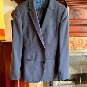 Hugo Boss slim-fit suit in silk and wool, navy, size 40R